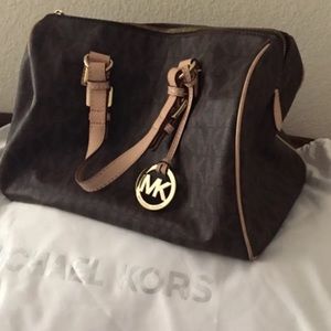 Michael Kors purse